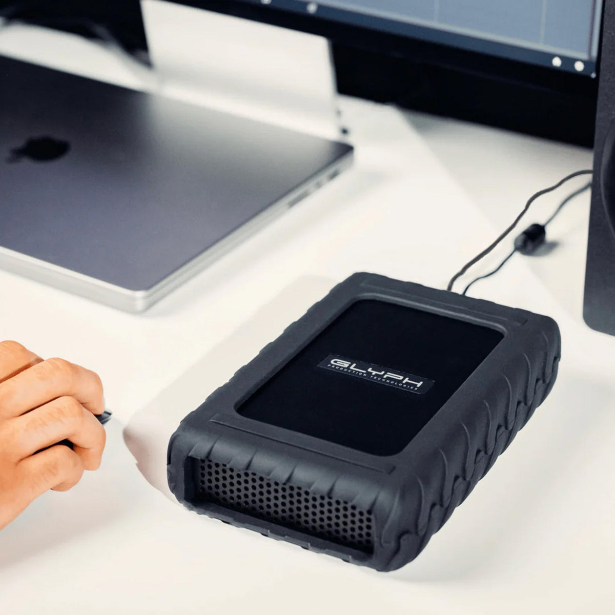Glyph Blackbox Pro, 7200RPM, Enterprise Class, USB-C (3.2) (Works with 3.0/2.0) 22 TB - View 3 | MusicMarket