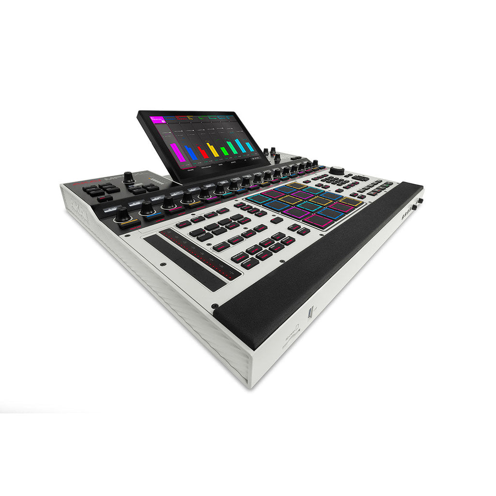 Akai Pro MPC XL Standalone Workstation - Mint, Open Box - View 16 | MusicMarket