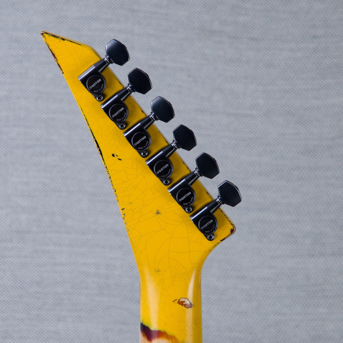 Jackson Custom Shop USA Special Edition Soloist Electric Guitar - Taxi Cab Yellow - #J11313 - View 7 | MusicMarket