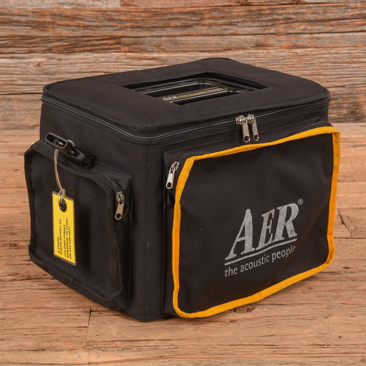 AER Compact 60 (3) Acoustic Amp w/ Road Case - John Oates - View 4 | MusicMarket