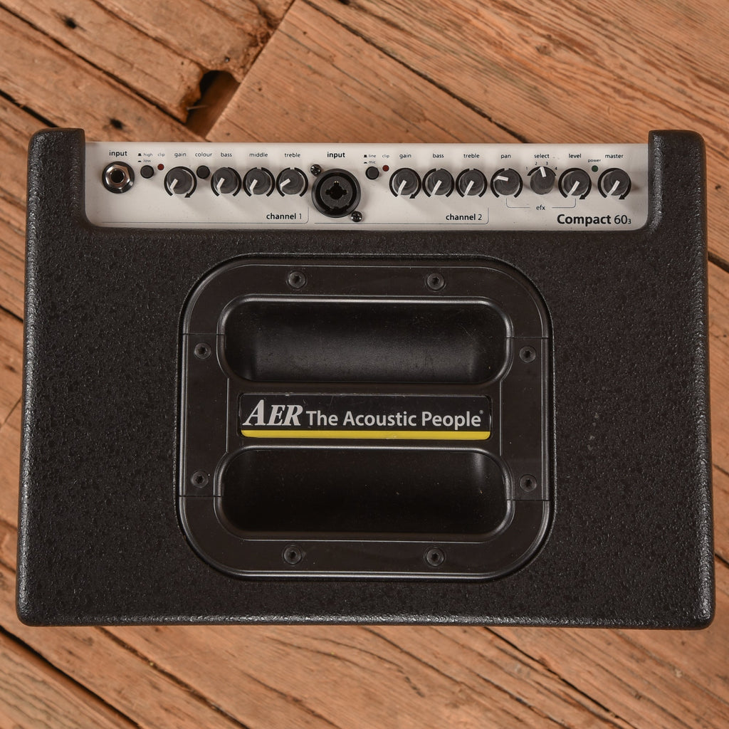 AER Compact 60 (3) Acoustic Amp w/ Road Case - John Oates - View 3 | MusicMarket