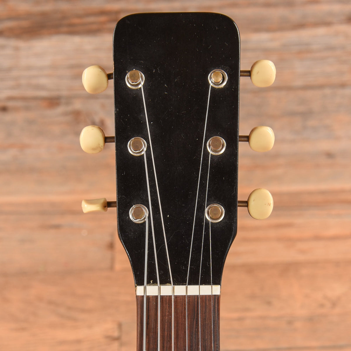 Airline Model 7214 Guitar w/ Amp in Case Black 1960s - View 6 | MusicMarket
