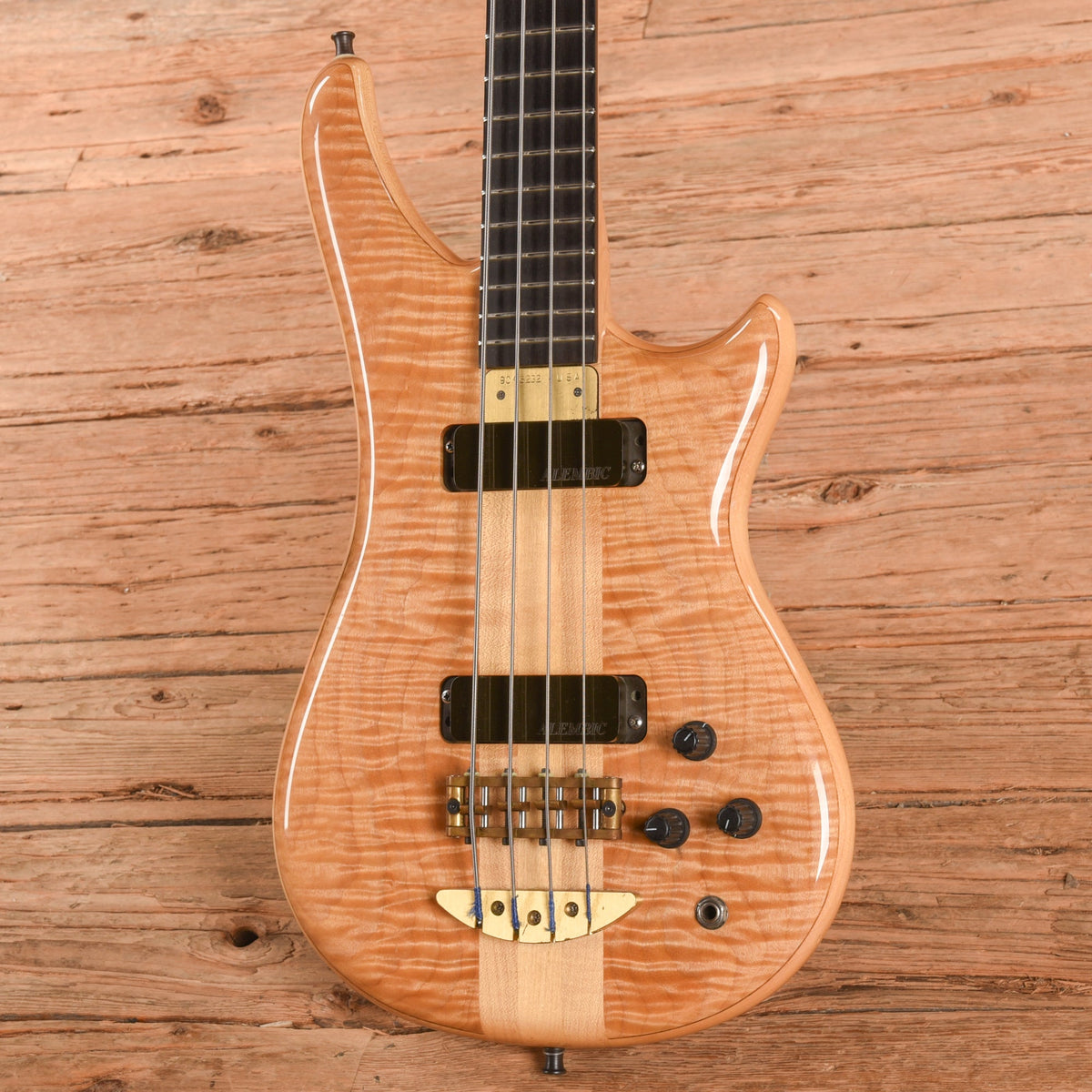 Alembic Essence 4 Natural 1990 - View 2 | MusicMarket