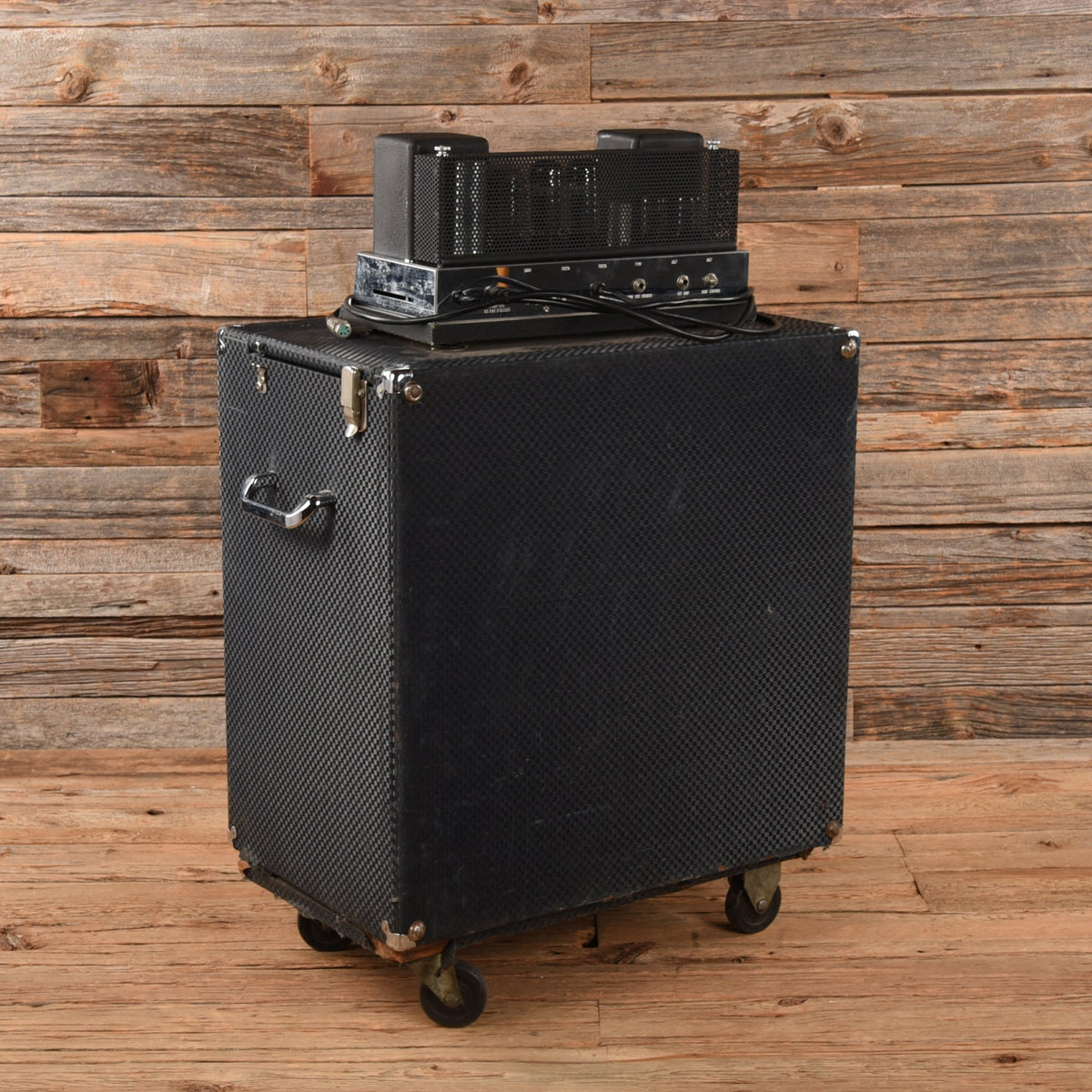 Ampeg B-18-N 1966 - View 2 | MusicMarket
