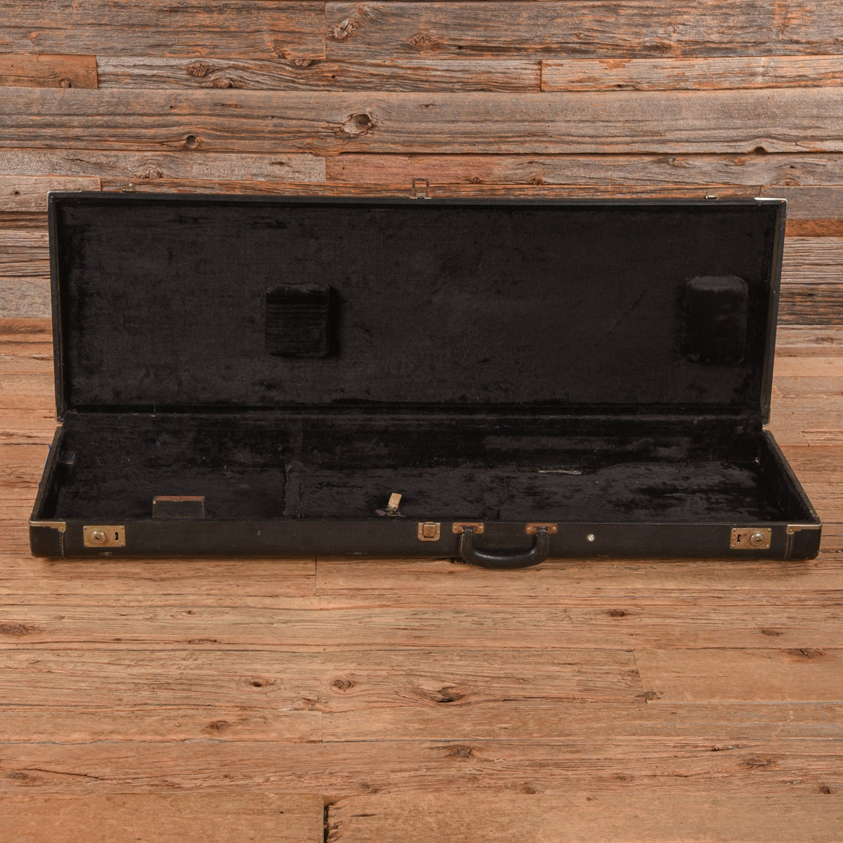 Ampeg Dan Armstrong Lucite Bass Clear 1969 - View 9 | MusicMarket