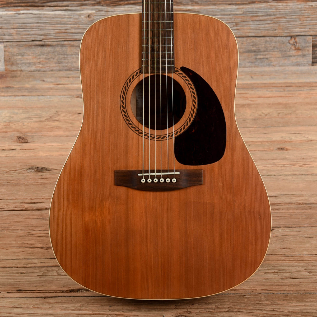 Art & Lutherie Cedar Dreadnought Sunburst 2004 - MusicMarket