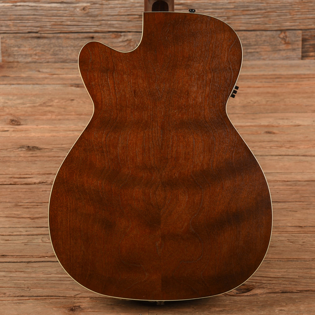 Art & Lutherie Legacy Sunburst - View 3 | MusicMarket