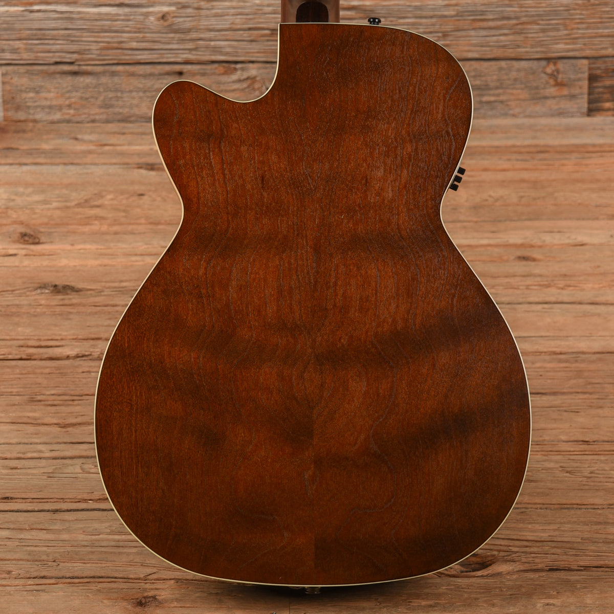 Art & Lutherie Legacy Sunburst - View 3 | MusicMarket