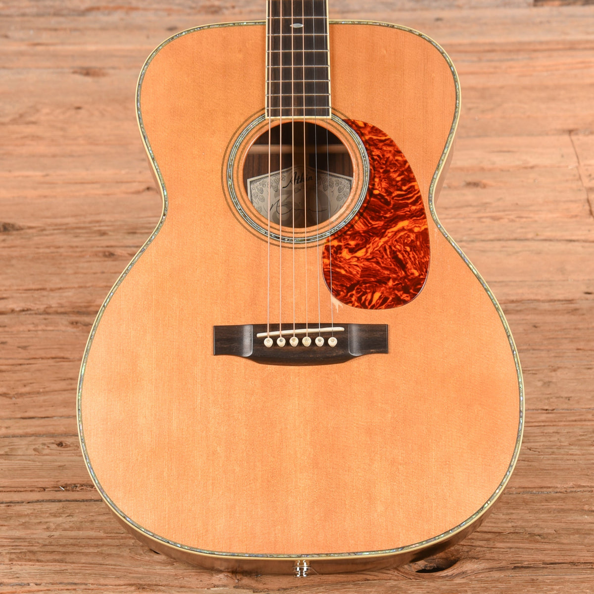 Atkin 000-37 Deluxe Natural - MusicMarket