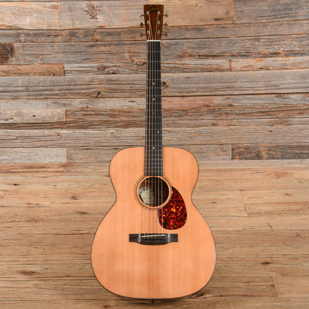 Atkin Essential OM Natural - View 4 | MusicMarket