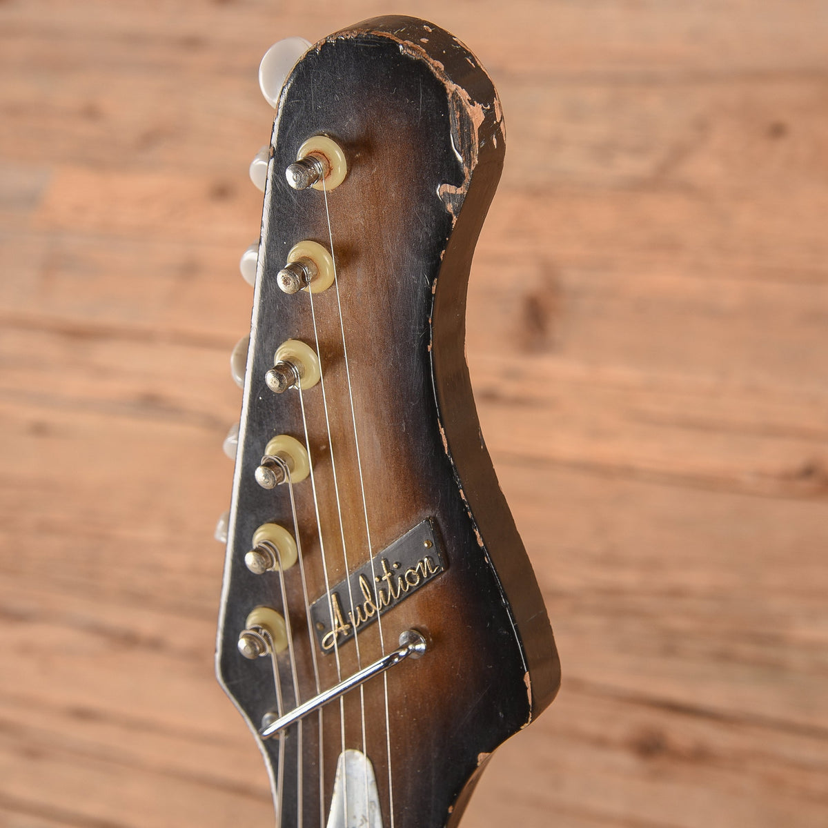 Audition Solidbody Electric Sunburst 1960s - View 11 | MusicMarket