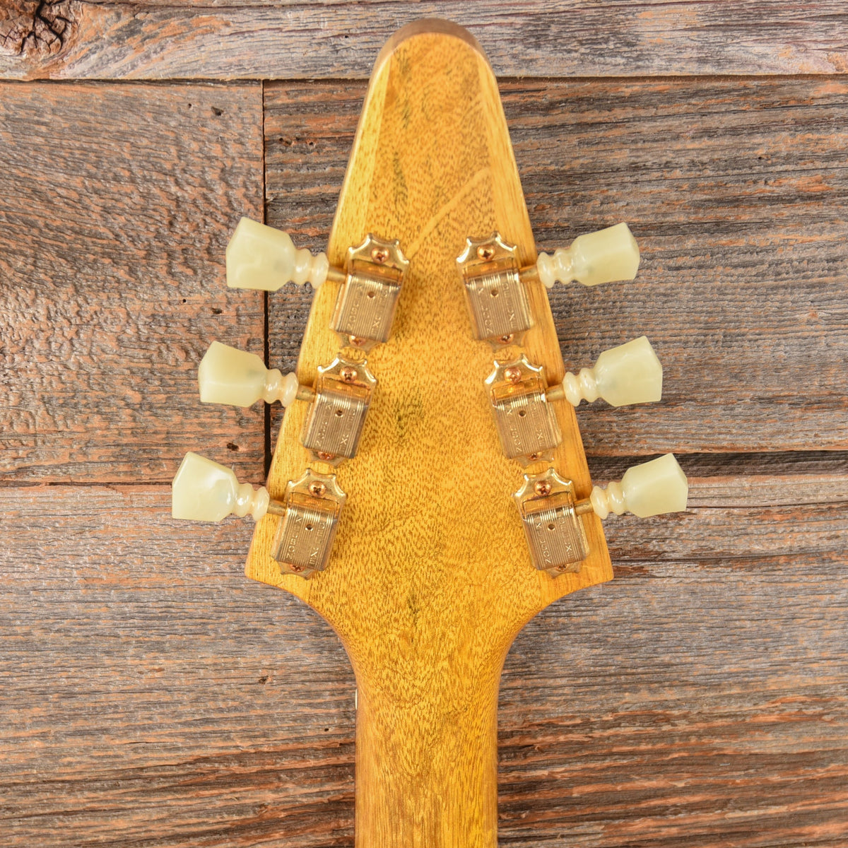 Banker Custom Guitars '58 Spec V Lightly Aged Natural - View 7 | MusicMarket