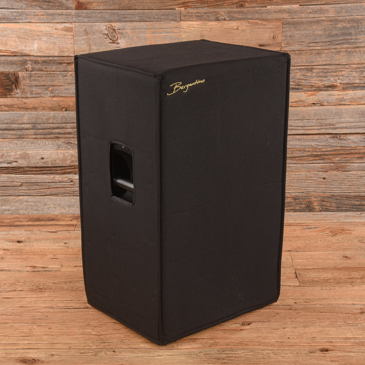 Bergantino HG410 Bass Cabinet - View 3 | MusicMarket