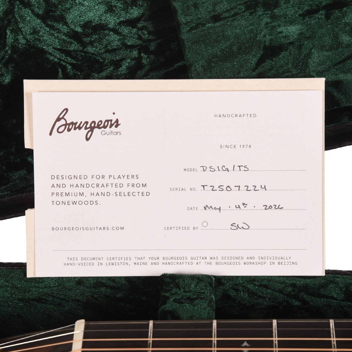 Bourgeois Touchstone Signature D Torrefied Alaskan Sitka/Madagascar Rosewood Natural - View 9 | MusicMarket