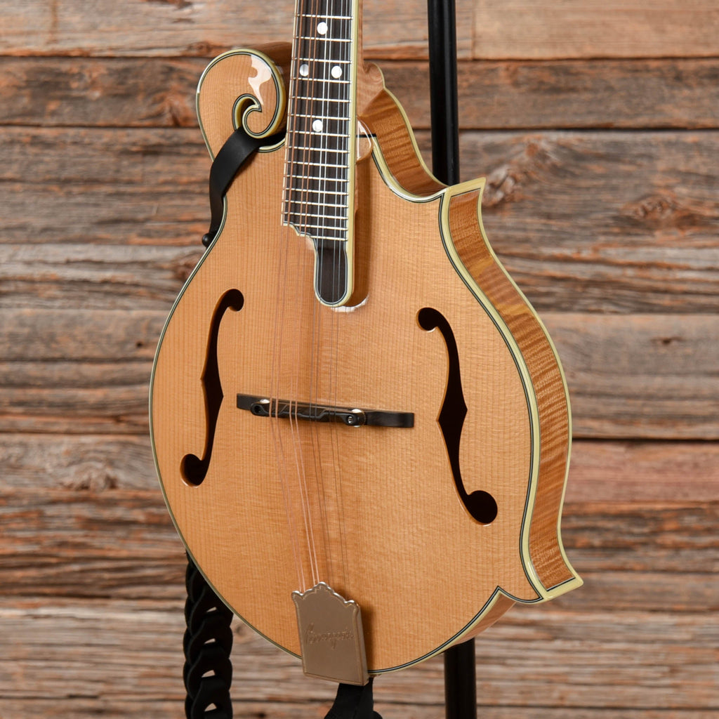 Bourgeois M5-F Mandolin Natural 2023 - View 2 | MusicMarket