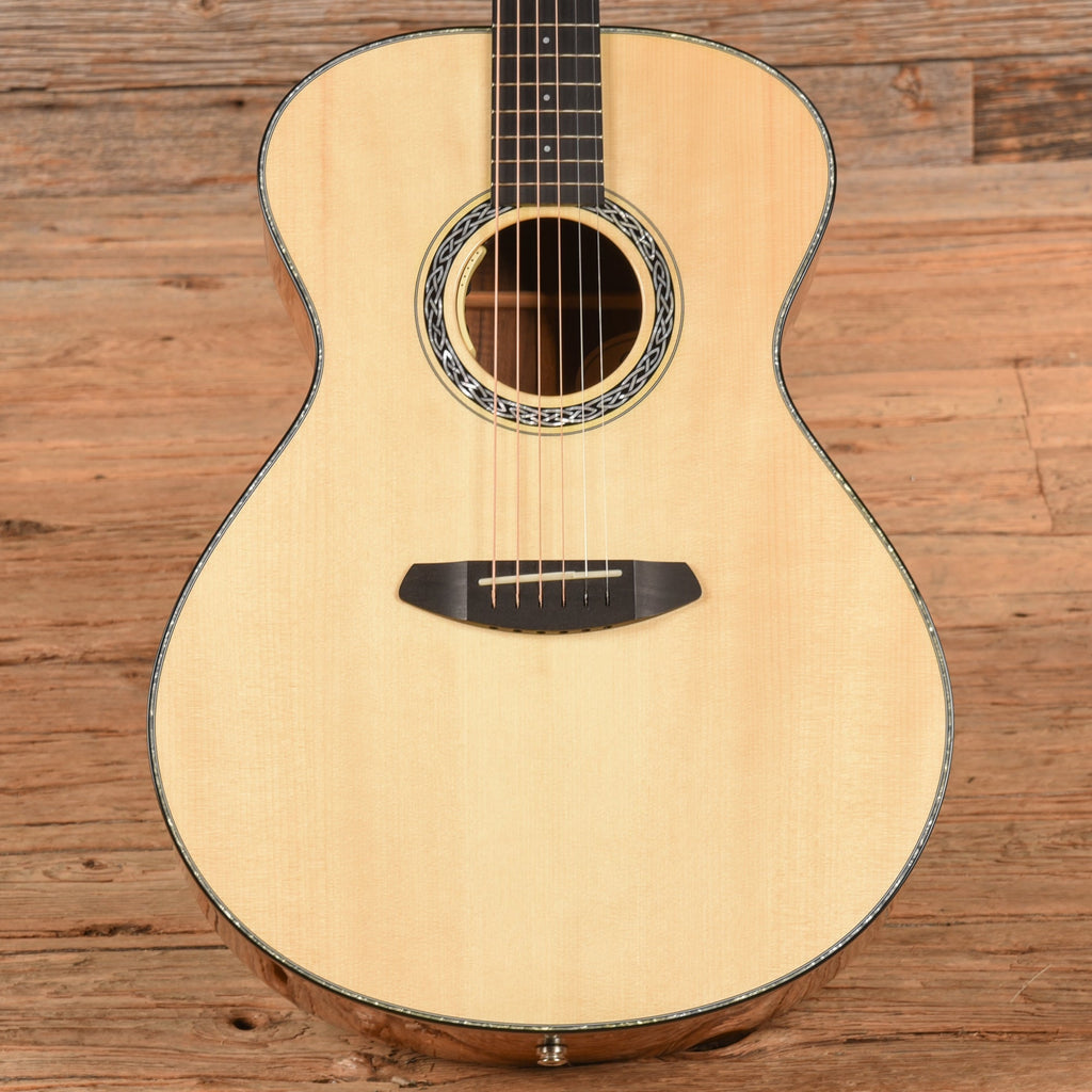 Breedlove Legacy Concerto E Adirondack/Koa Natural - MusicMarket