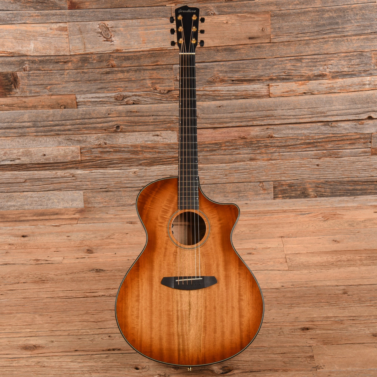 Breedlove Oregon Concerto CE Sunburst 2022 - View 4 | MusicMarket