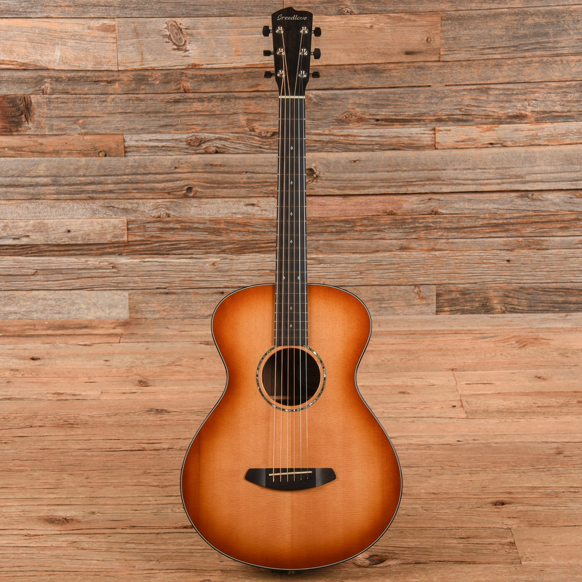 Breedlove Premier Concertina Sitka Spruce/Indian Rosewood Copper - View 4 | MusicMarket