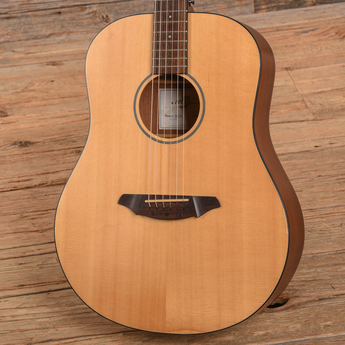 Breedlove Passport D20 FS Natural - View 2 | MusicMarket