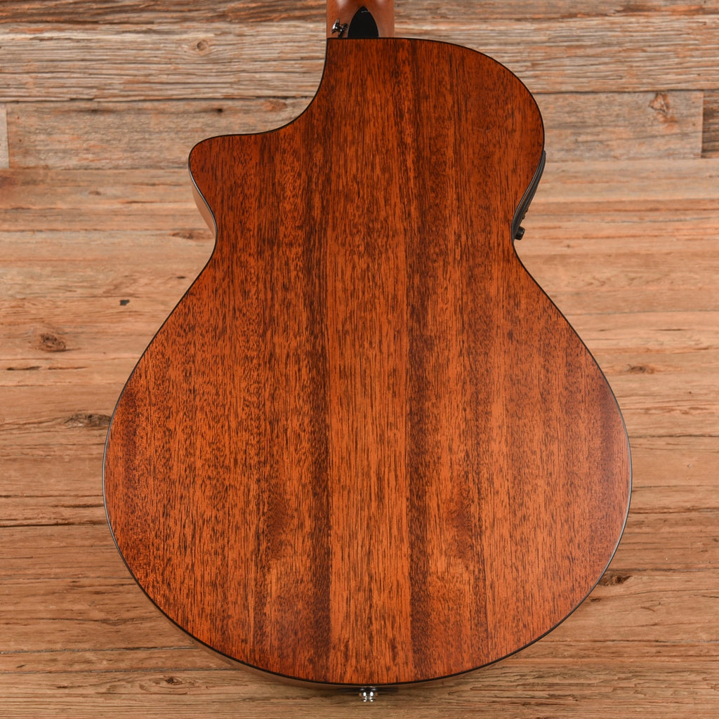 Breedlove Atlas Series BJ350/CMe4 Fretless Natural 2012 - View 3 | MusicMarket