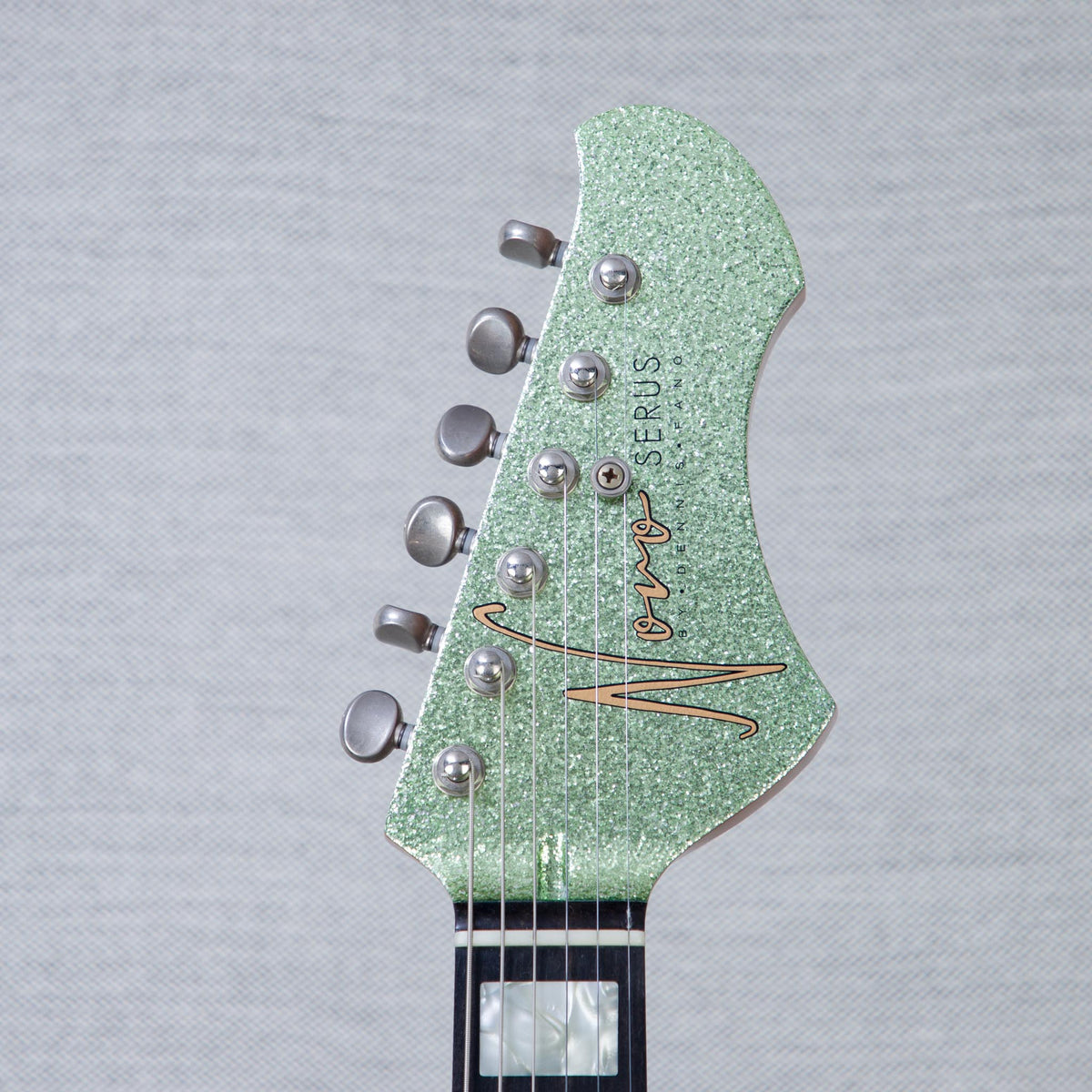 Novo Guitars Serus J Electric Guitar - Coke Bottle Green Sparkle - #26724 - View 3 | MusicMarket