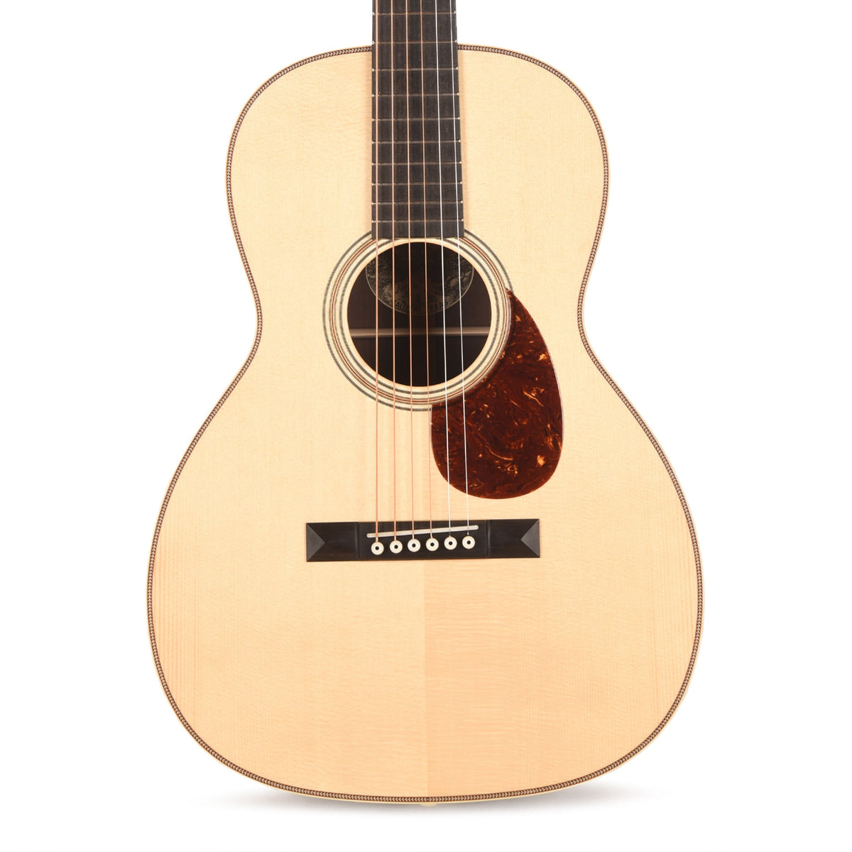 Collings 002H Traditional 12-Fret German Spruce/Rosewood Natural - View 2 | MusicMarket