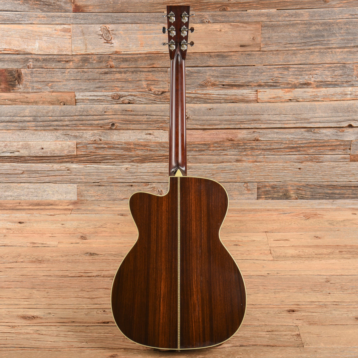 Collings OM2H Cutaway Natural - View 5 | MusicMarket