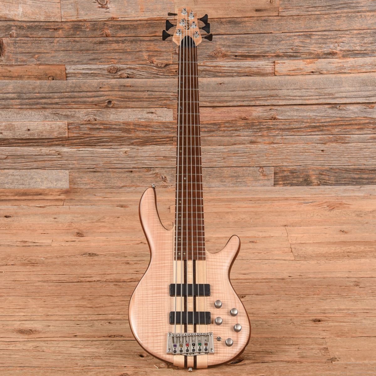 Cort A6 Plus FMMH OPN Artisan Series Figured Maple/Mahogany Natural - View 4 | MusicMarket