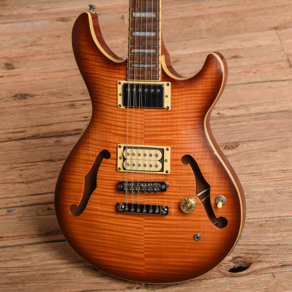Cort M800 Semi Hollow Body Electric Sunburst - View 2 | MusicMarket