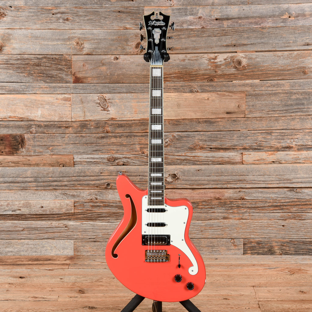 D'Angelico Premier Bedford SH Red 2021 - View 4 | MusicMarket