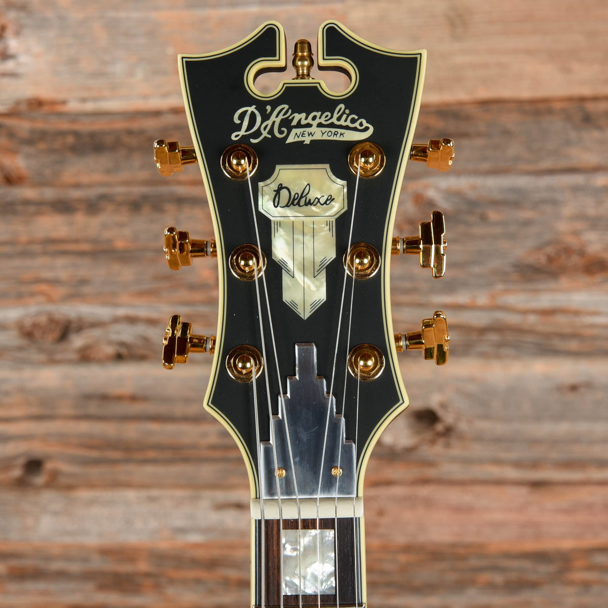 D'Angelico Deluxe DC Satin Black 2016 - View 6 | MusicMarket