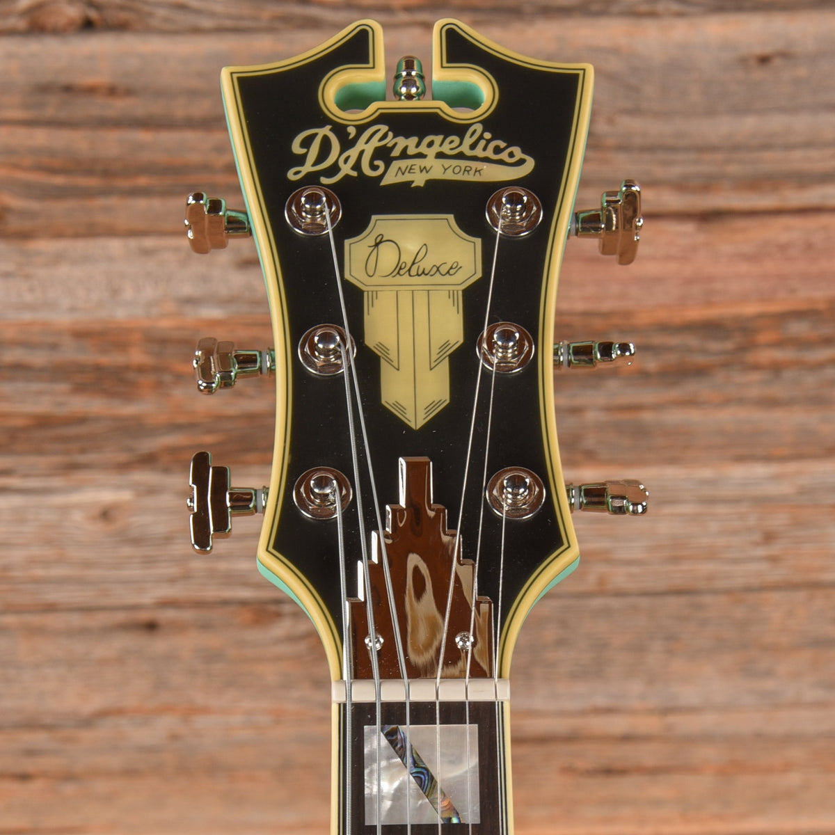 D'Angelico Deluxe SS Semi-Hollow Single Cutaway Matte Surf Green 2020 - View 6 | MusicMarket