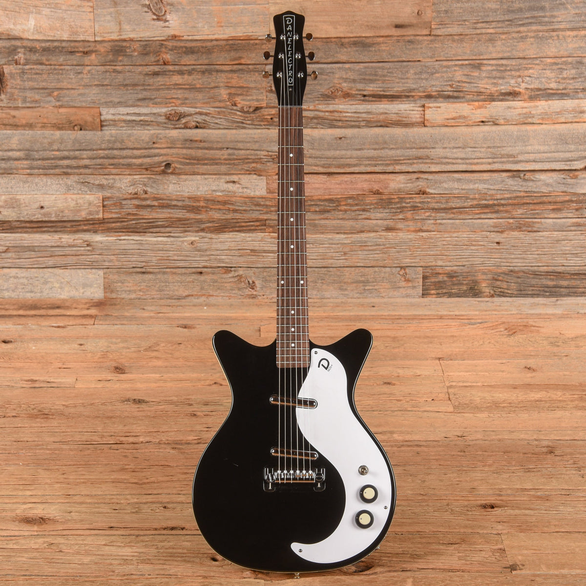 Danelectro '59M NOS Double Cutaway Black - View 4 | MusicMarket