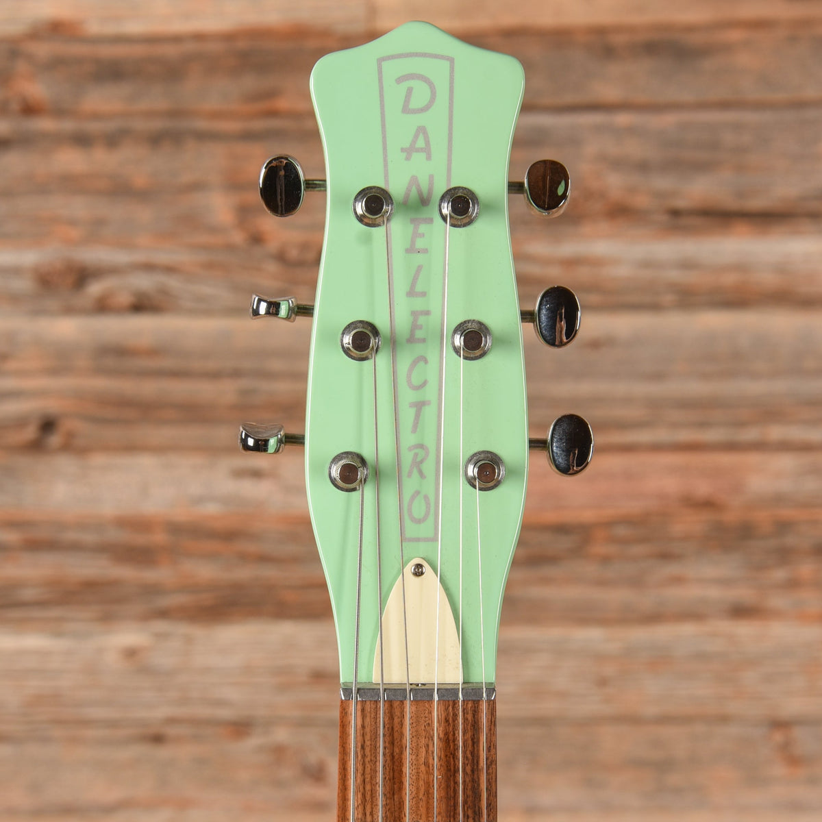 Danelectro 59M NOS Surf Green - View 6 | MusicMarket