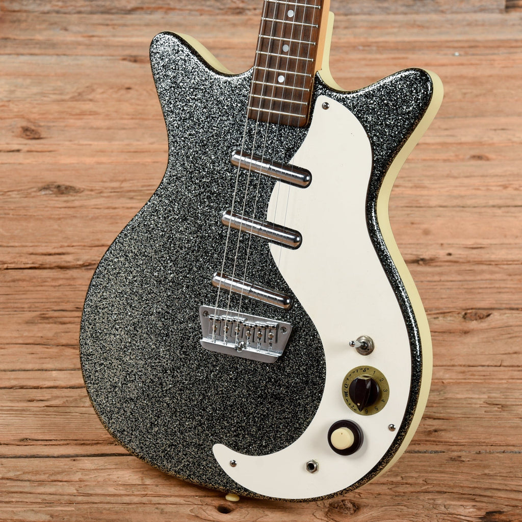 Danelectro DC-3 Silver Sparkle - View 2 | MusicMarket