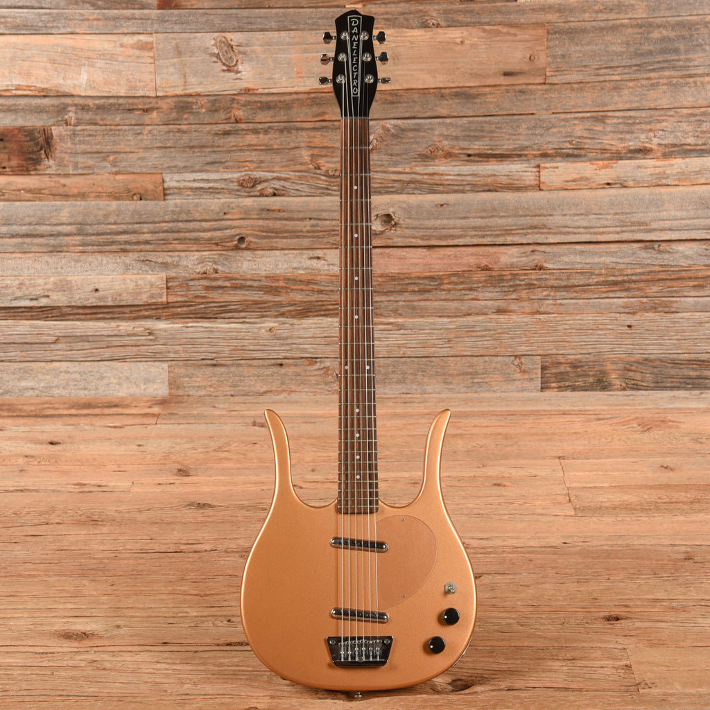Danelectro Longhorn Baritone Gold - View 4 | MusicMarket