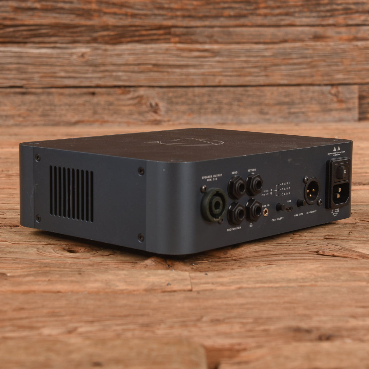 Darkglass Alpha Omega 500 500-Watt Bass Amp Head - View 2 | MusicMarket