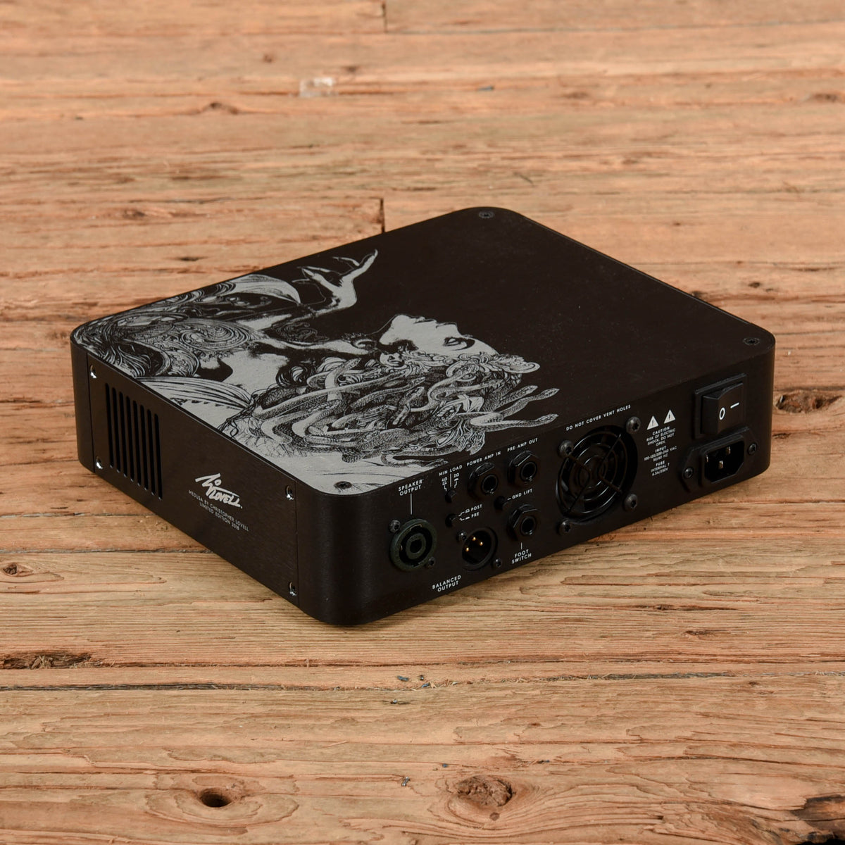 Darkglass Microtubes 900 900-Watt Bass Amp Head - View 2 | MusicMarket