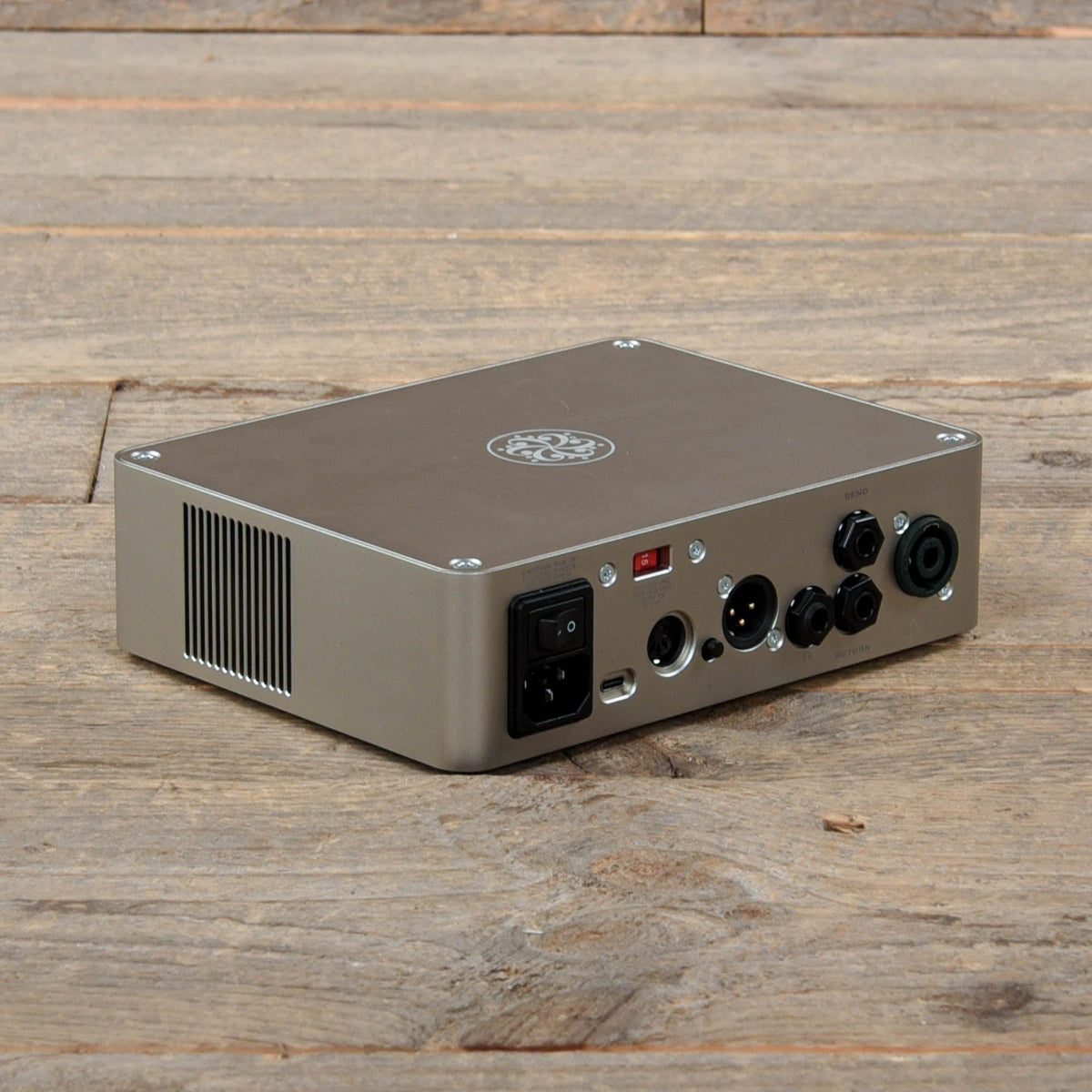 Darkglass E500 Exponent 500w Bass Amp Head - View 2 | MusicMarket