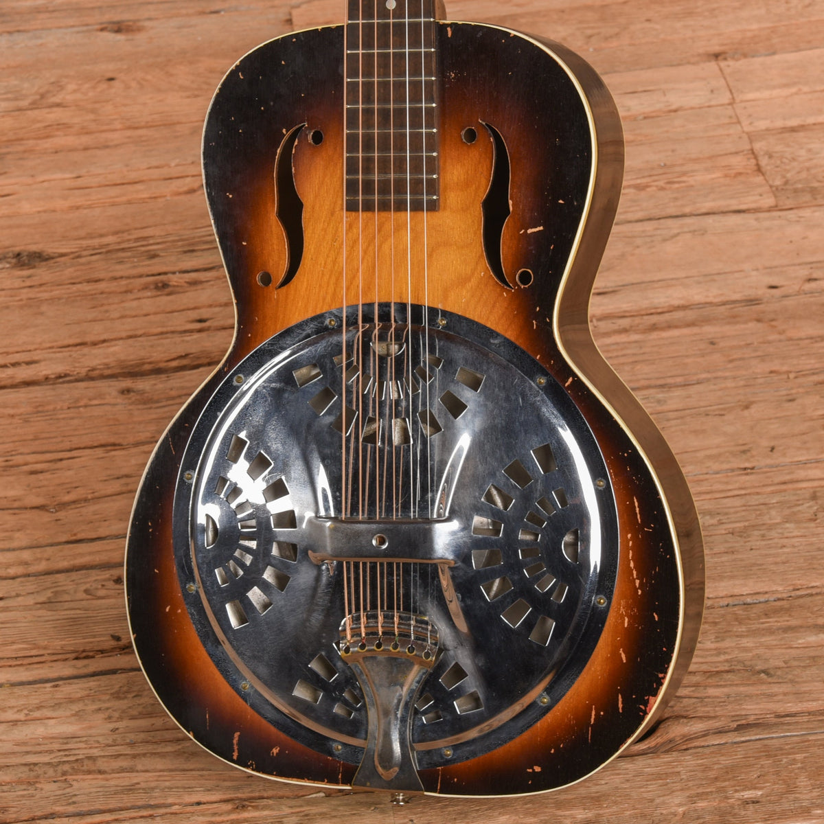Dobro Resenator Sunburst 1931 - Zac Brown - View 2 | MusicMarket