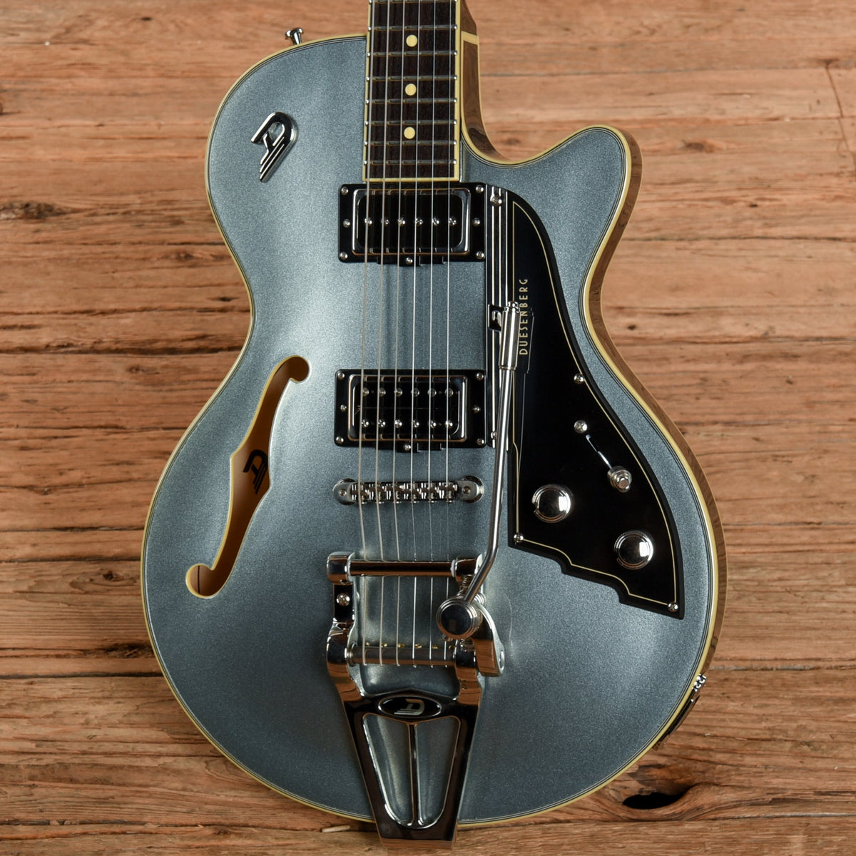 Duesenberg Starplayer TV Avalon Blue - View 2 | MusicMarket