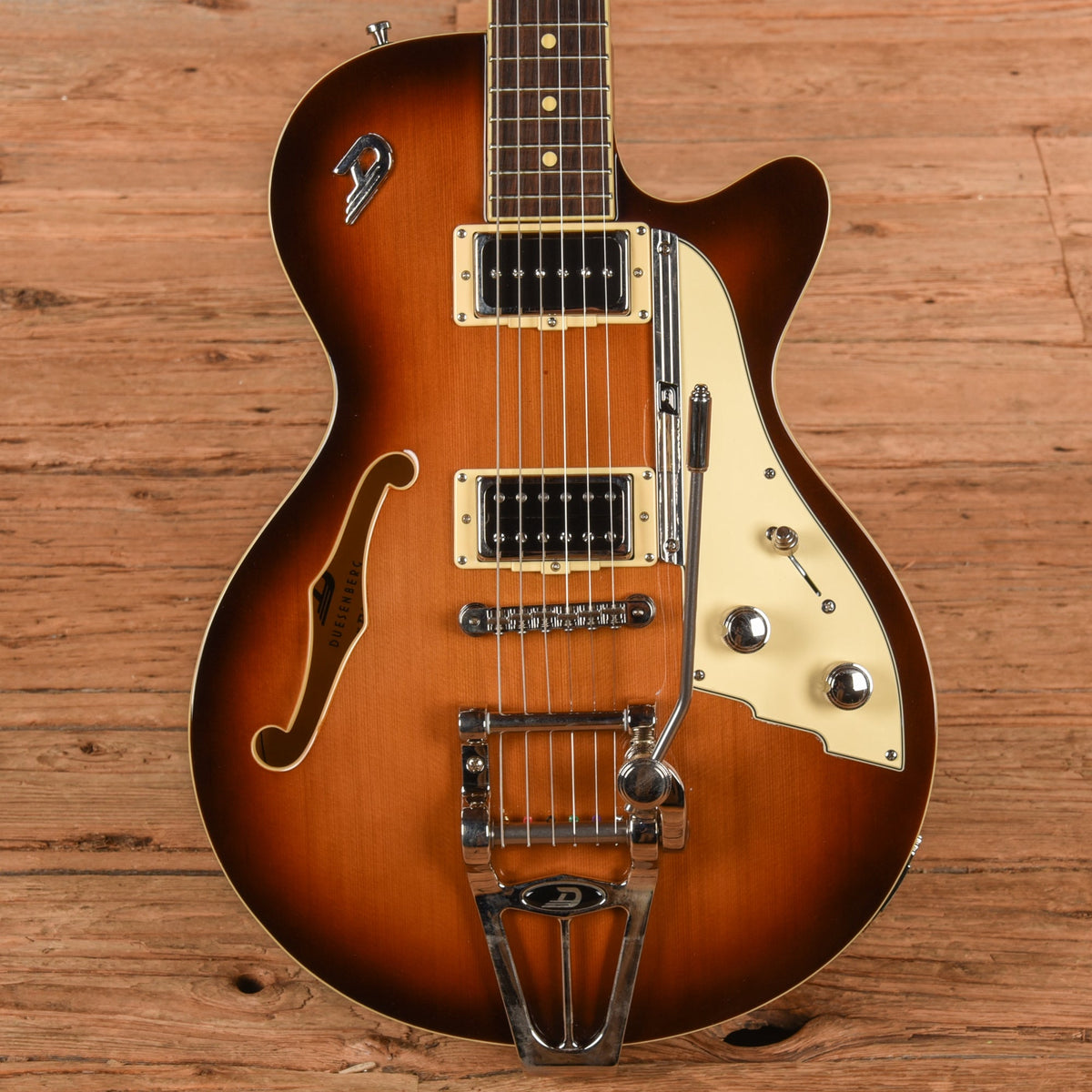 Duesenberg Starplayer TV Sunburst 2023 - MusicMarket