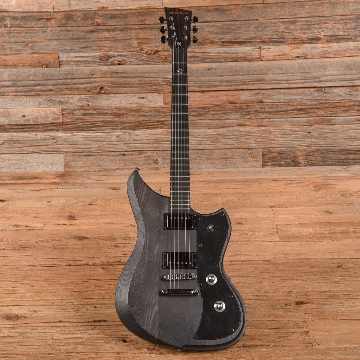 Dunable Yeti DE Satin Black - View 4 | MusicMarket