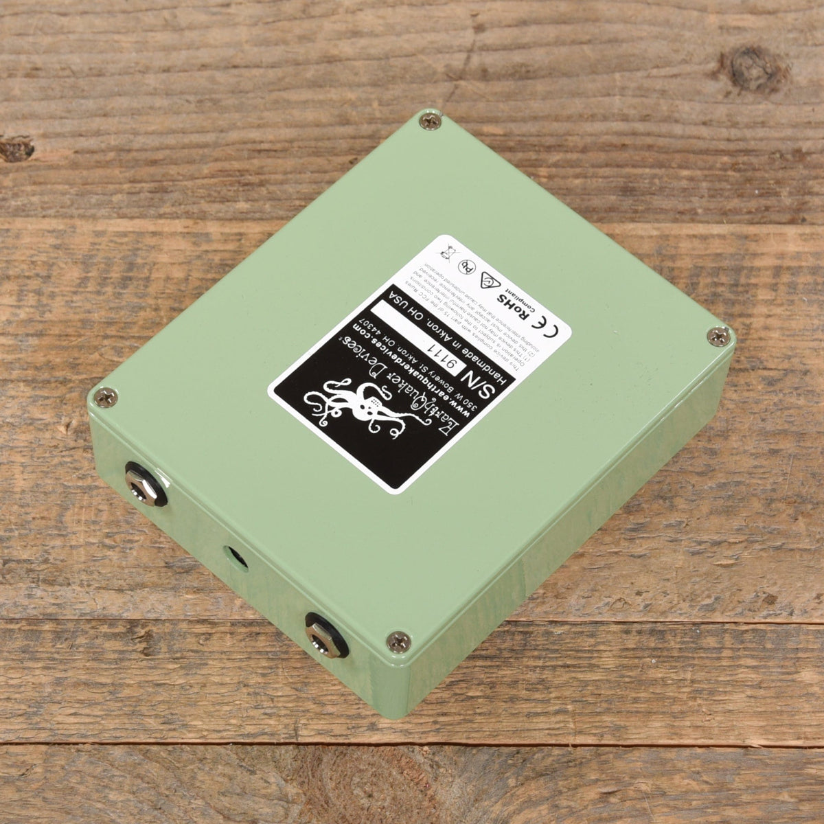 Earthquaker Devices Data Corrupter Modulated Monophonic Harmonizing PLL Pastel Green & Purple - View 2 | MusicMarket
