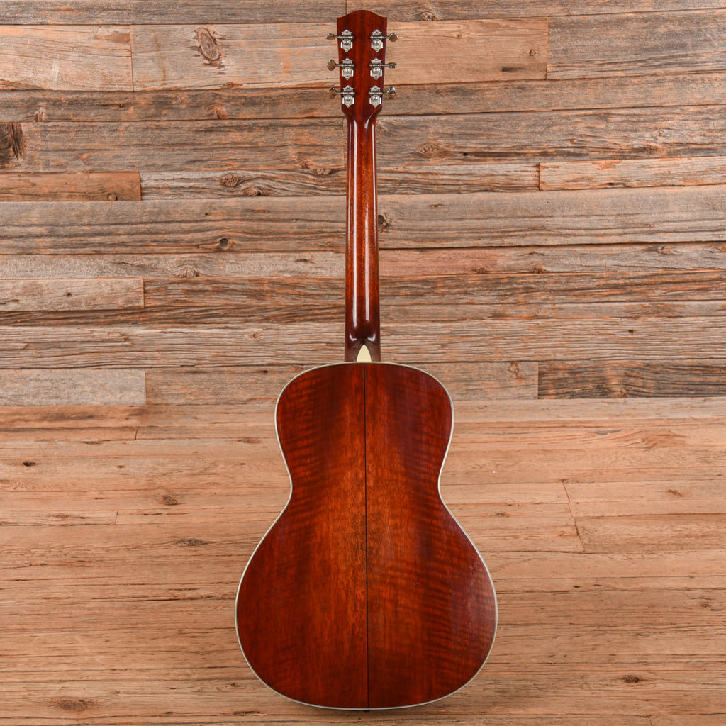 Eastman E10OOSS/V Adirondack/Mahogany OO Slope Shoulder Antique Varnish 2023 - View 5 | MusicMarket