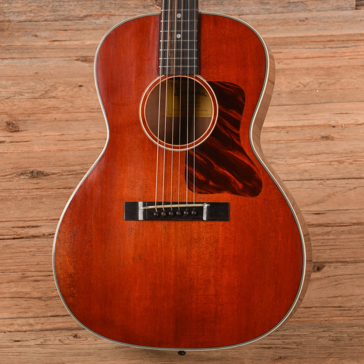 Eastman E10OOSS/V Adirondack/Mahogany OO Slope Shoulder Antique Varnish 2023 - View 2 | MusicMarket