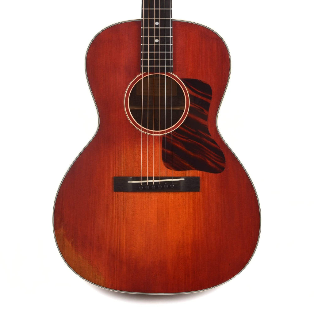 Eastman E10OOSS/v Adirondack/Mahogany OO Slope Shoulder Antique Varnish - MusicMarket