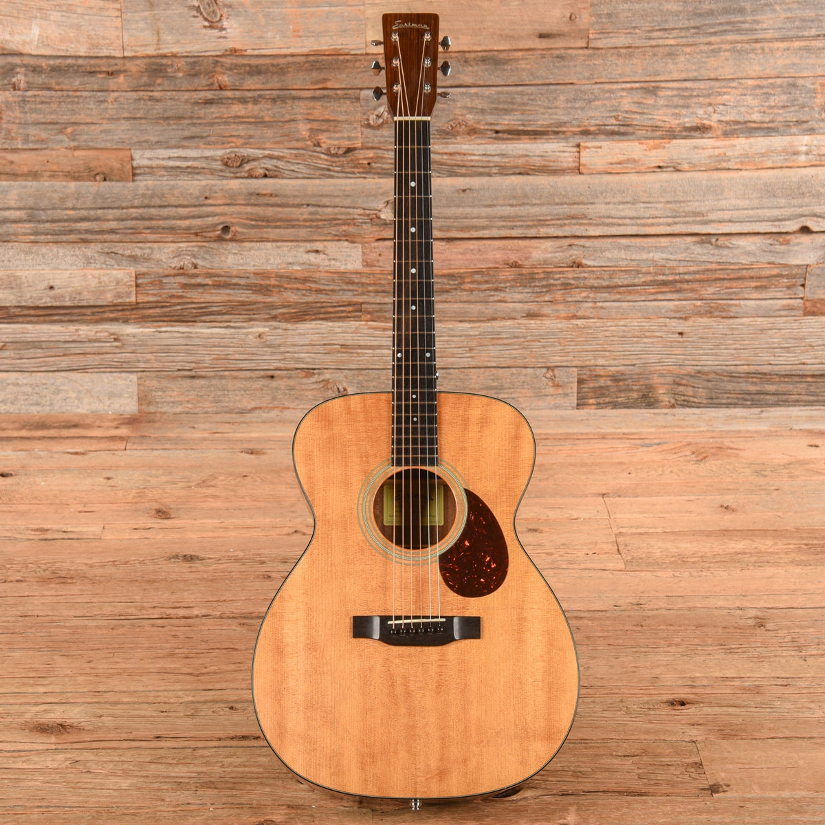 Eastman E6 OM Orchestra Natural - View 4 | MusicMarket