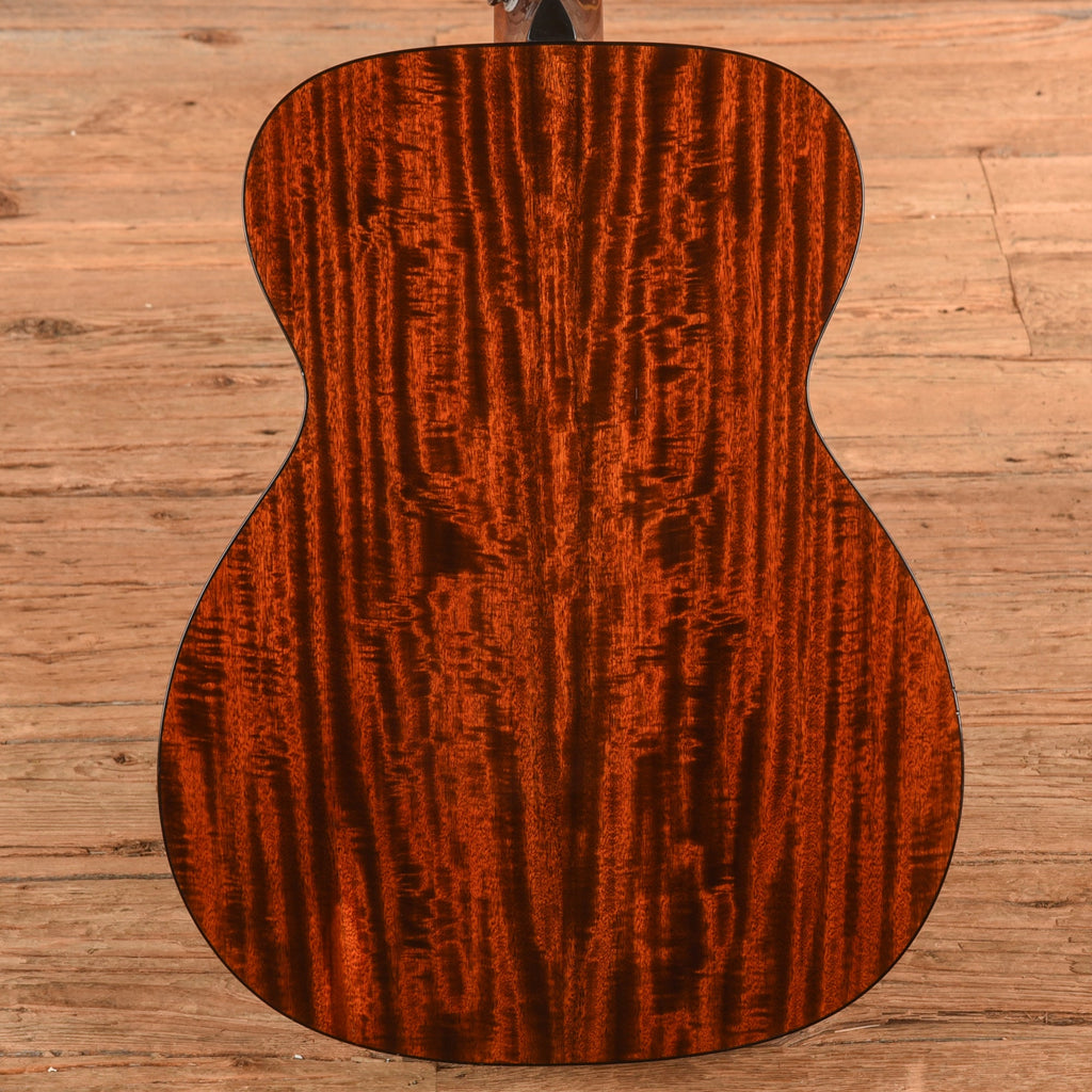 Eastman E6 OM Orchestra Natural - View 3 | MusicMarket