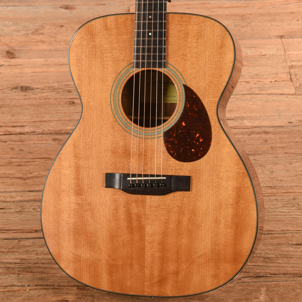 Eastman E6 OM Orchestra Natural - View 2 | MusicMarket